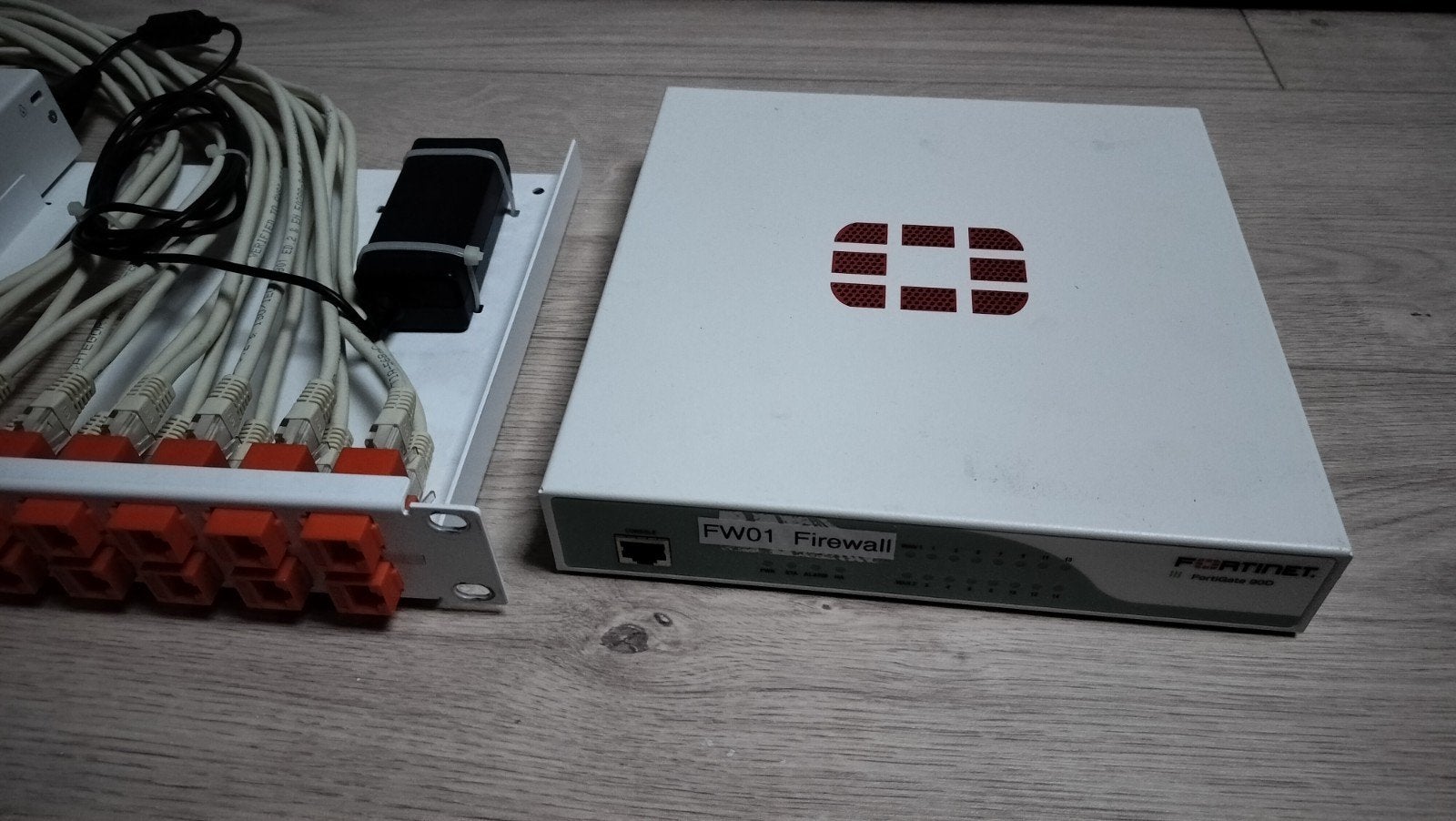 Fortinet 90D - 2 stuks, Enlèvement ou Envoi