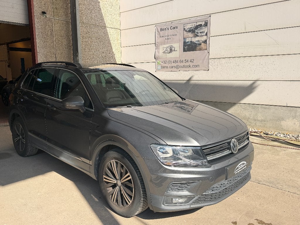 Volkswagen Tiguan 1.4 TSI Comfortline * Leder/Airco *, Autos, Volkswagen, Euro 6, Entreprise, Boîte manuelle, Entretenue par le concessionnaire