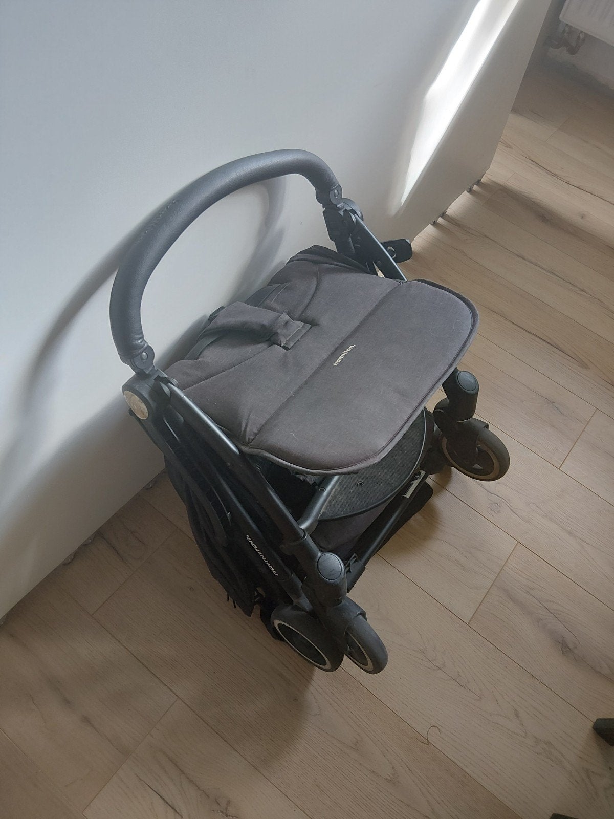 Hamilton plooi kinderwagen, Kinderen en Baby's, Ophalen of Verzenden, Zo goed als nieuw, Overige merken, Verstelbare rugleuning