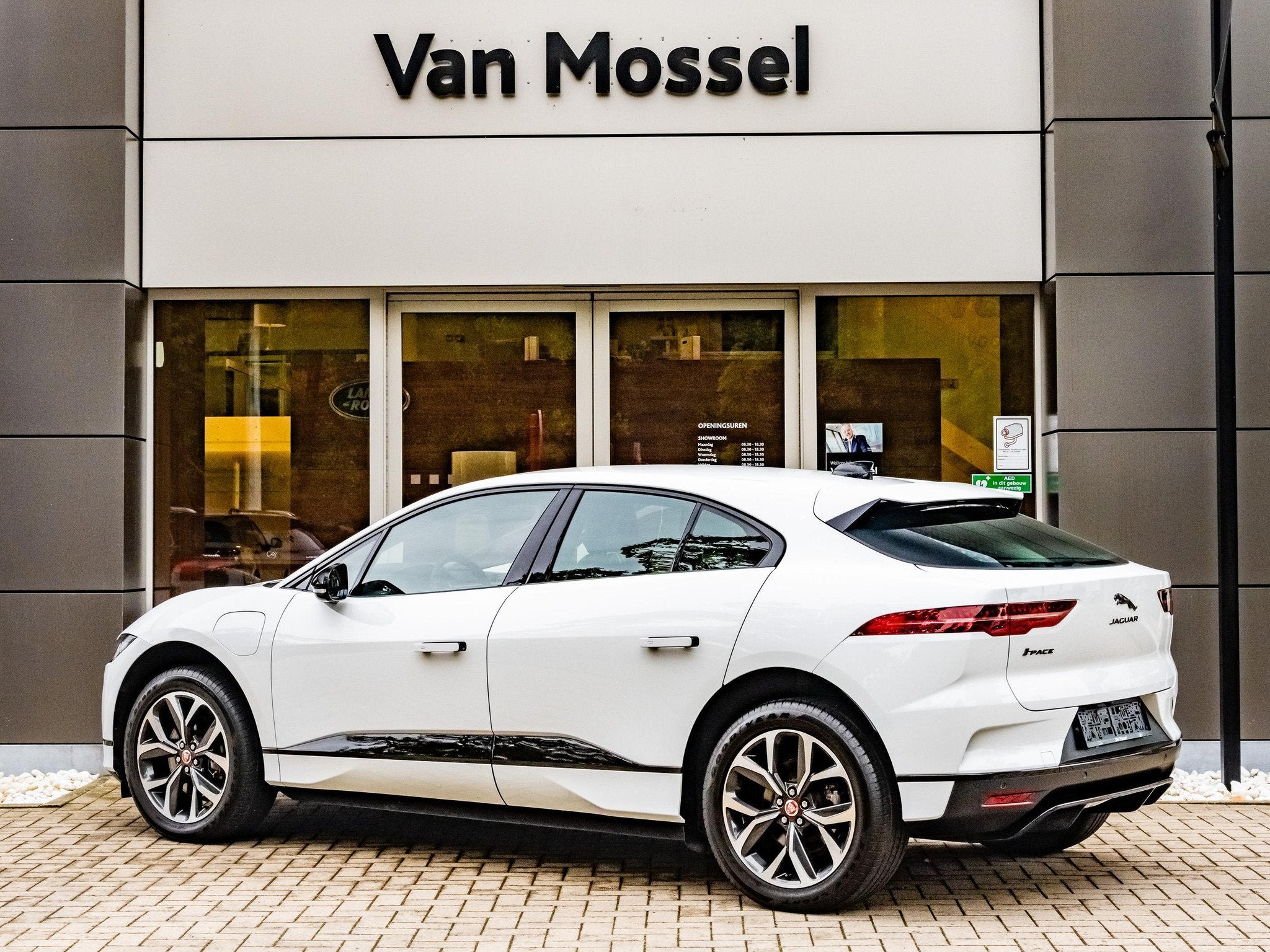 Jaguar I-PACE EV400 SE, Autos, Cuir, Achat, 750 kg, Entreprise