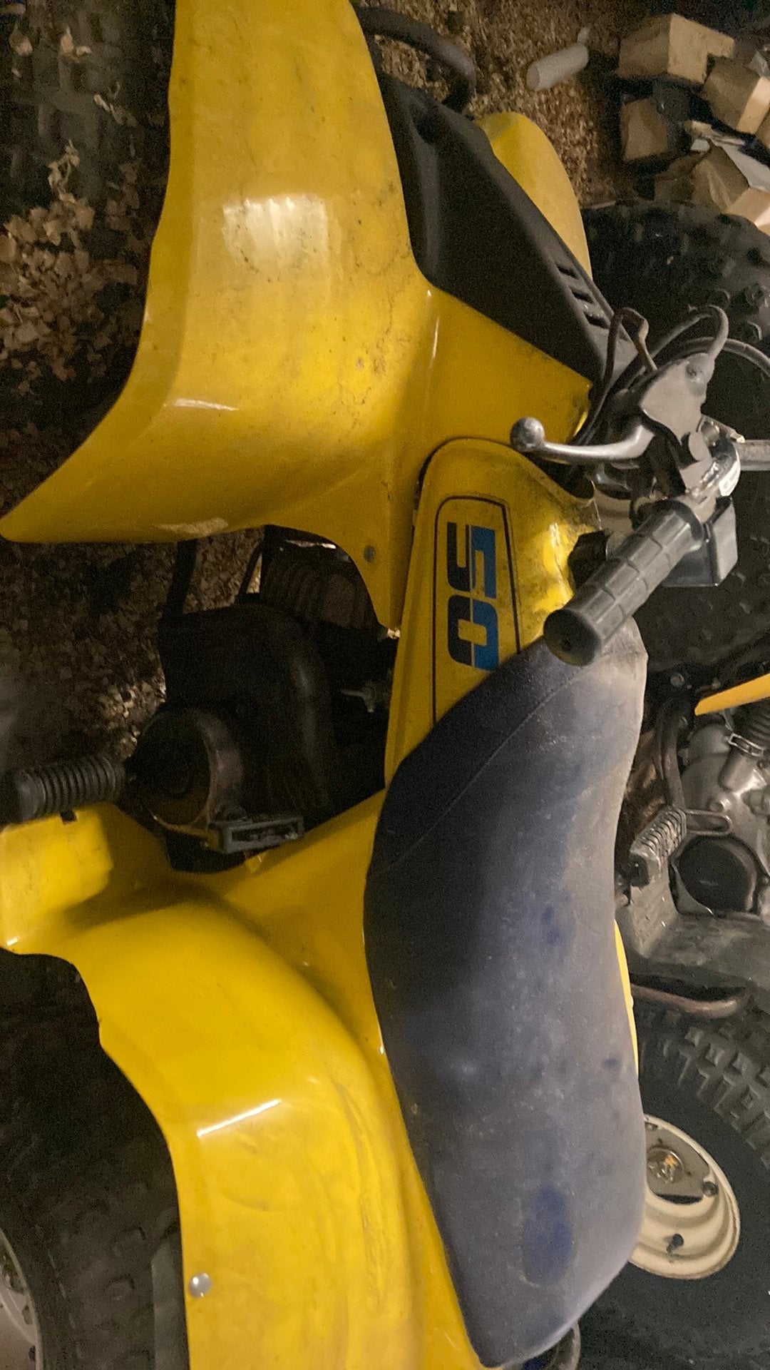 Suzuki lt 50, Motos