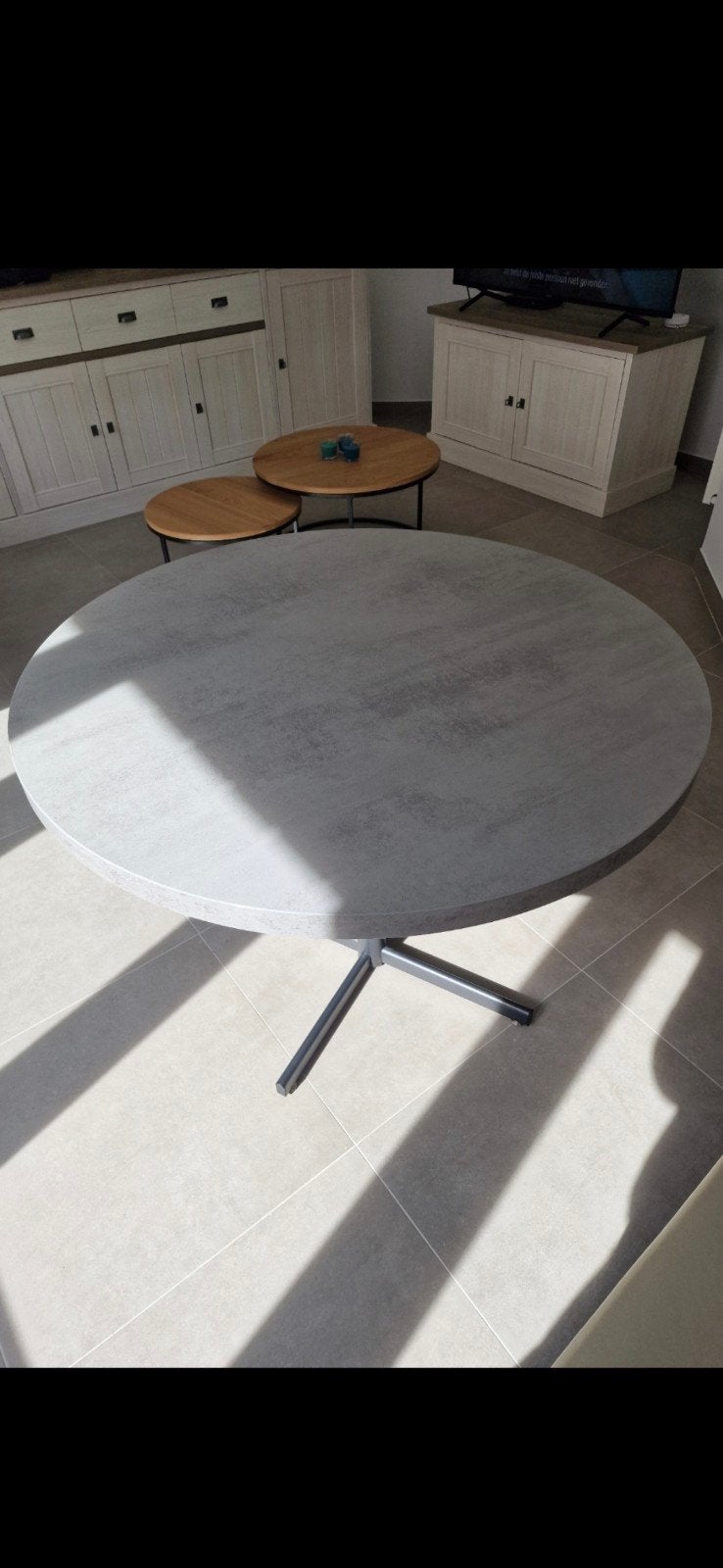 Moderne Ronde Eettafel, Huis en Inrichting, Ophalen