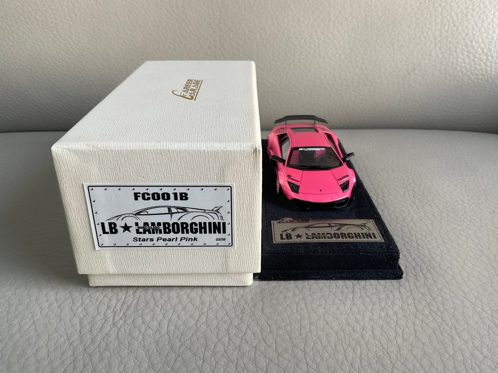 1/43  Career Garage LB Lamborghini FC001B Pearl Pink, Hobby & Loisirs créatifs, Enlèvement ou Envoi, Comme neuf