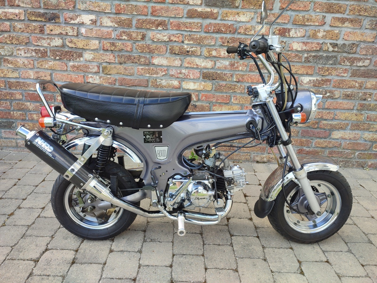 Dax Skyteam Skymax 50cc SE – Édition Spéciale, Vélos & Vélomoteurs, Cyclomoteurs | Honda