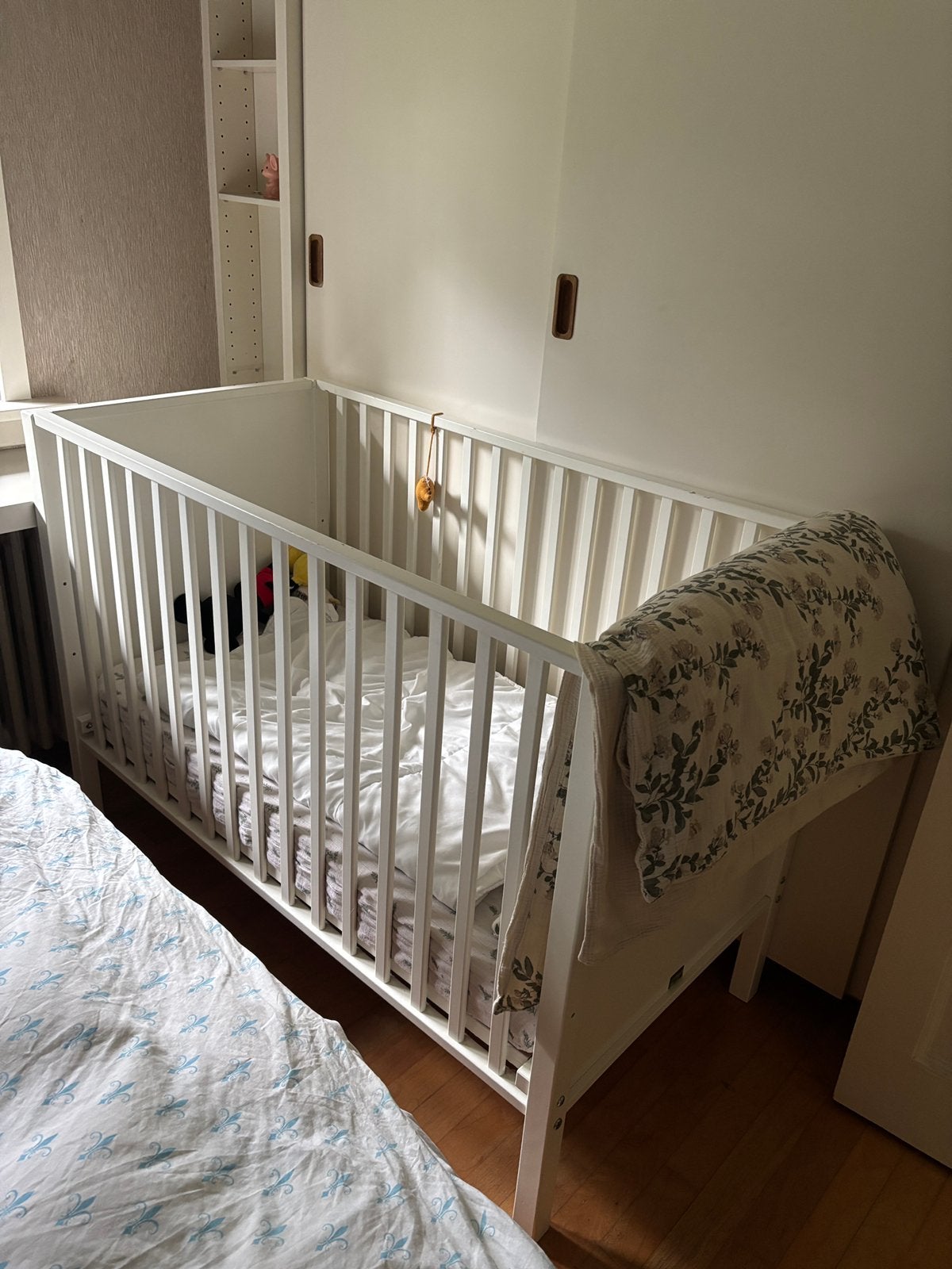 Childwood babybed 60x120 cm + Träumeland matras, Kinderen en Baby's, Kinderkamer | Bedden, Gebruikt, Minder dan 140 cm, 85 tot 100 cm