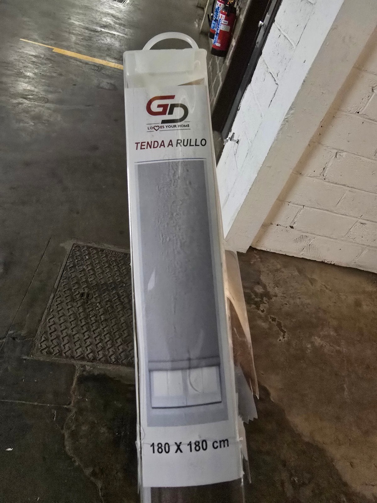 2 stores rouleaux "neuf " couleur Taupe L 1,80 m x  H 1,80 m, Enlèvement