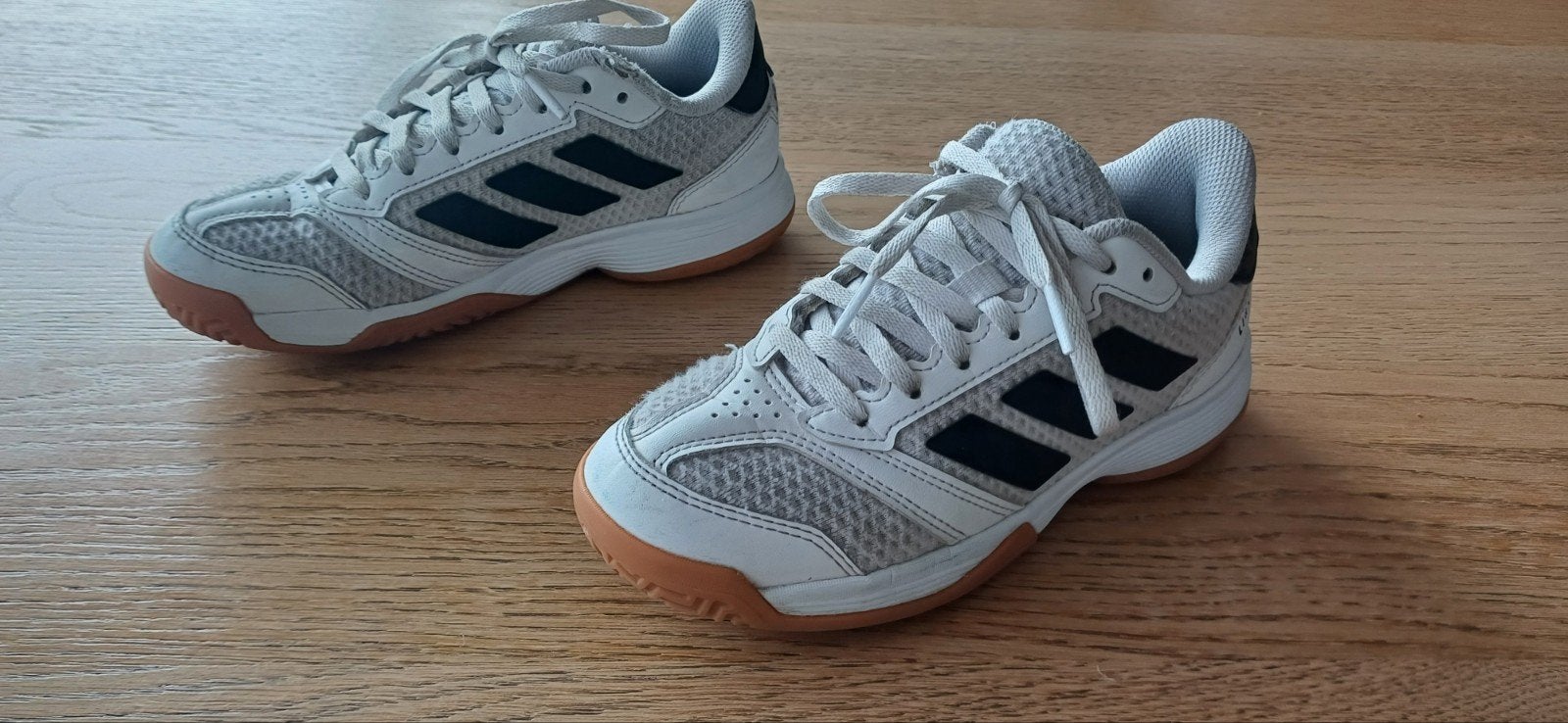 indoorsportschoenen, Kinderen en Baby's, Kinderkleding | Schoenen en Sokken, Ophalen of Verzenden, Sportschoenen