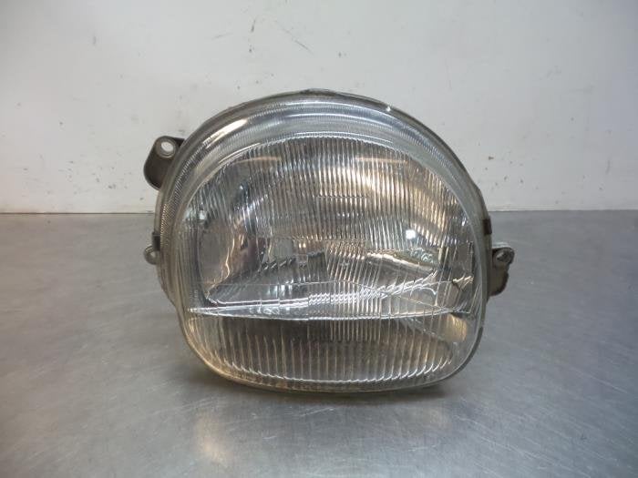 Phare droit d'un Renault Twingo (Twingo 98-), Renault, -, 3 mois de garantie, Utilisé