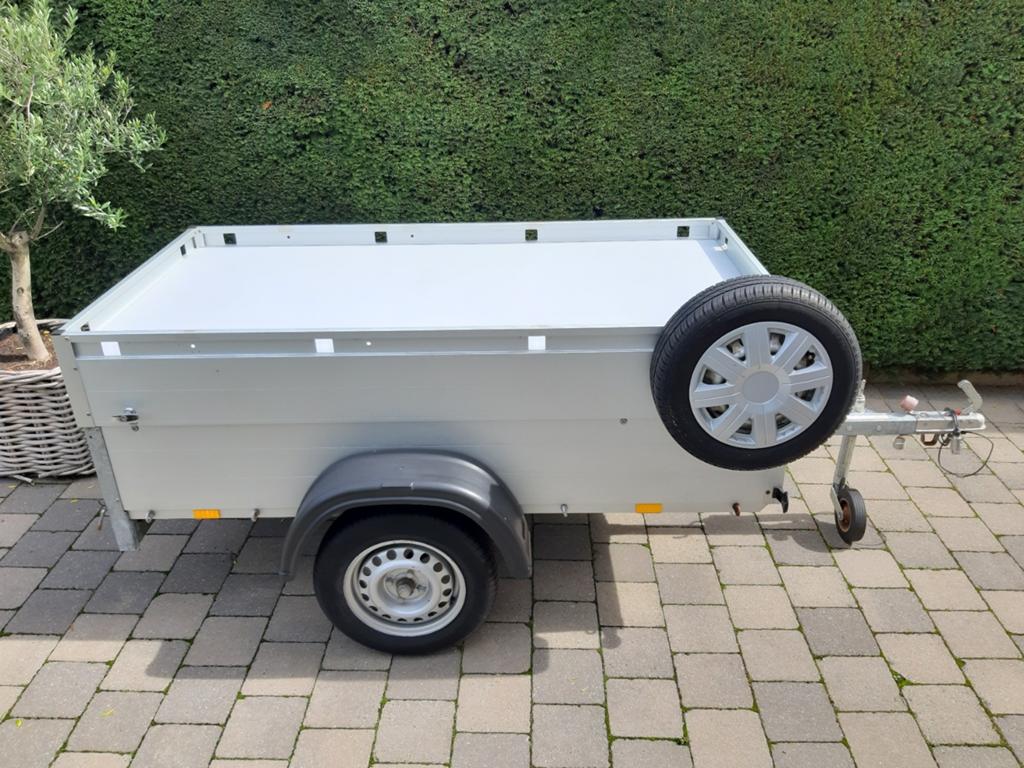 Bagagewagen te huur met als optie fietsdragers of dakkoffer, Enlèvement
