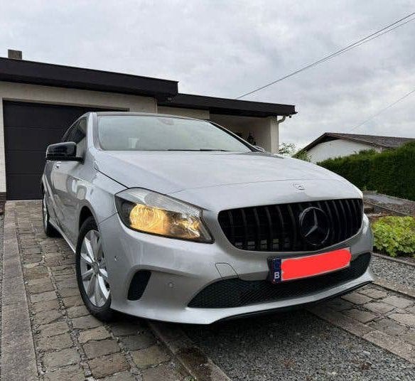 Mercedes-Benz A180 benzine nieuwstaat, Auto's, Euro 6, Particulier, A-Klasse, Handgeschakeld