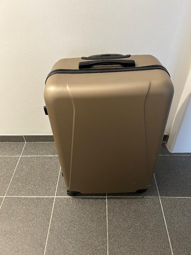 Urgent valise, Enlèvement, Comme neuf