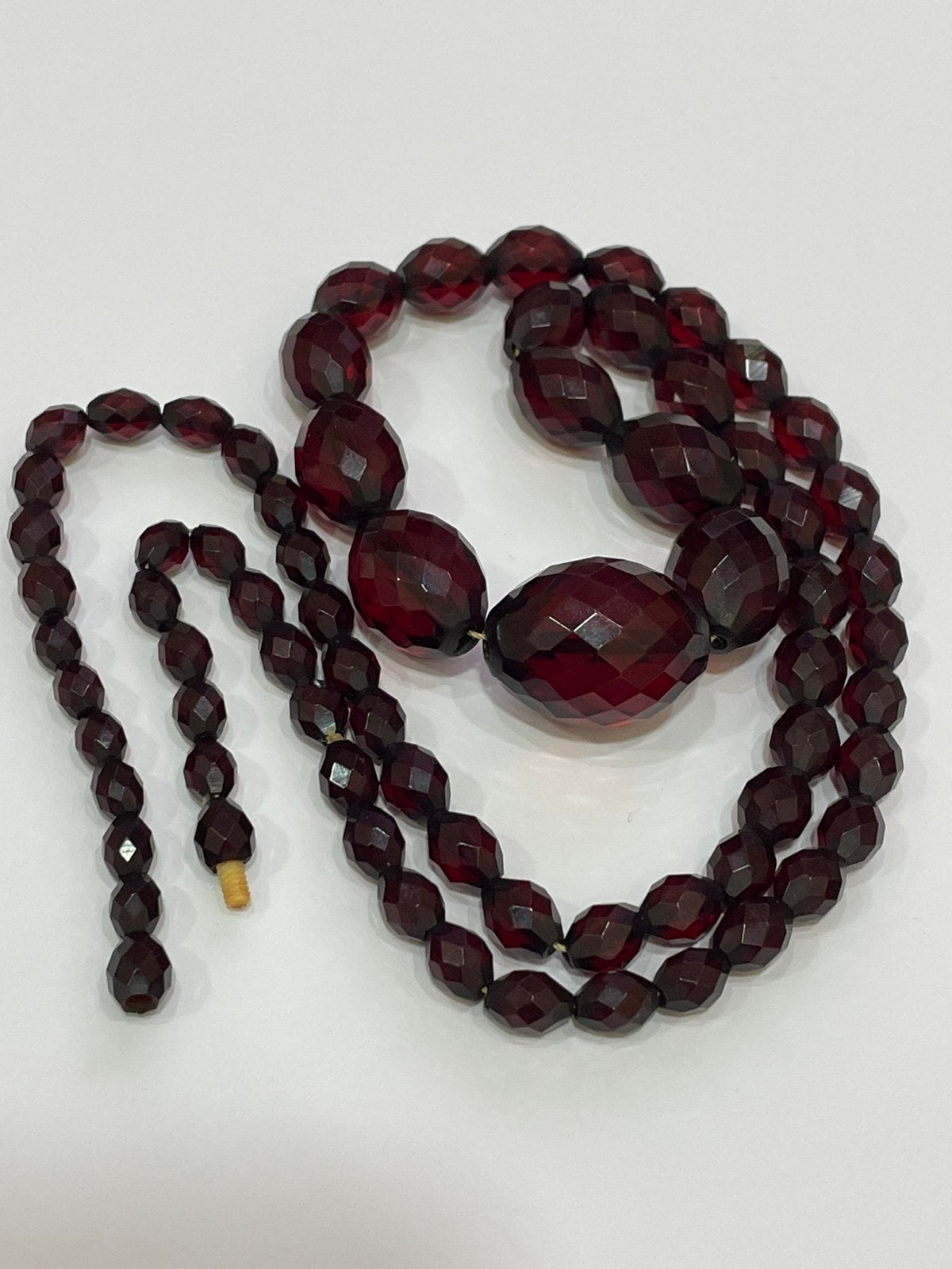 Collier art déco en bakélite ambre cerise, Enlèvement ou Envoi, Comme neuf