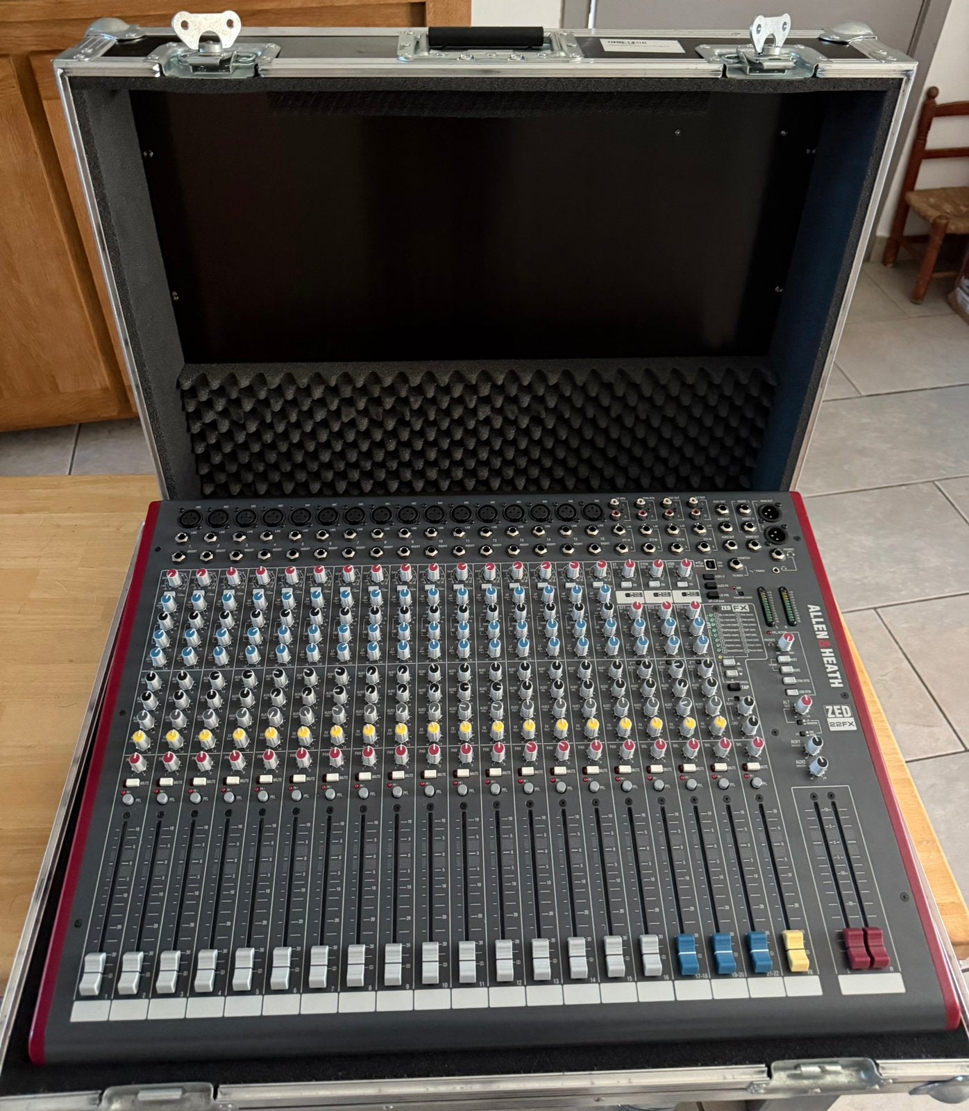 Zed 22 FX, Musique & Instruments, Enlèvement ou Envoi, Comme neuf