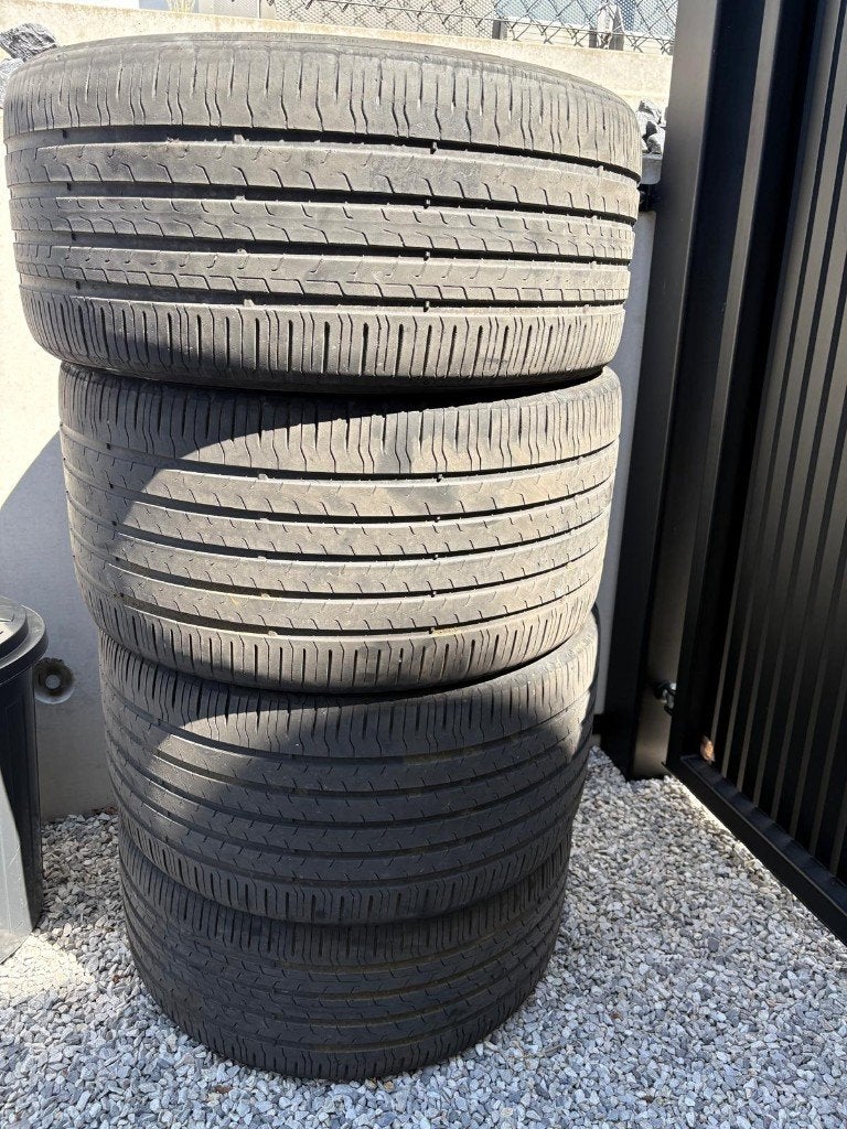 Set de pneus Conti R22 Y XL 315/30 et 315/35 (1 endommagé), Autos : Pièces & Accessoires, Pneus & Jantes, Autres dimensions, Pneu(s)