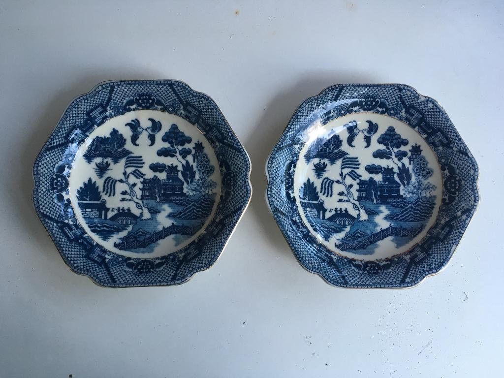 2 bordjes Delft, Ophalen of Verzenden