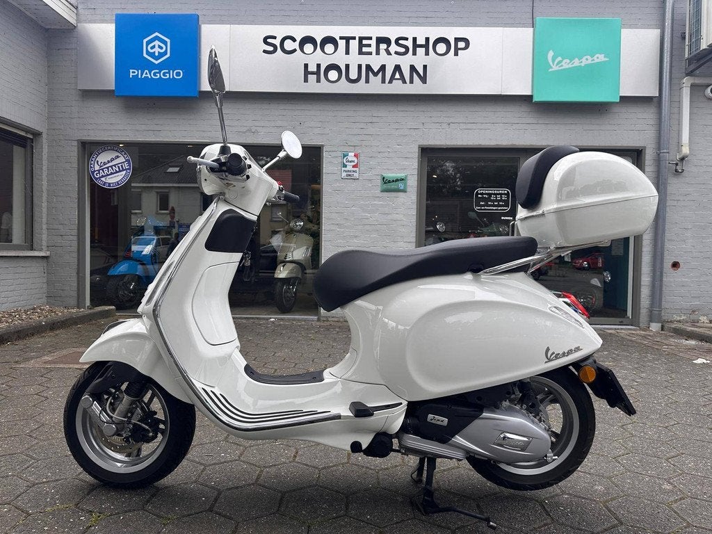 Vespa Primavera 125cc Bianco Innocente 2.200Km (nr.233), Fietsen en Brommers, Gebruikt, Overige modellen, 125 cc, Benzine