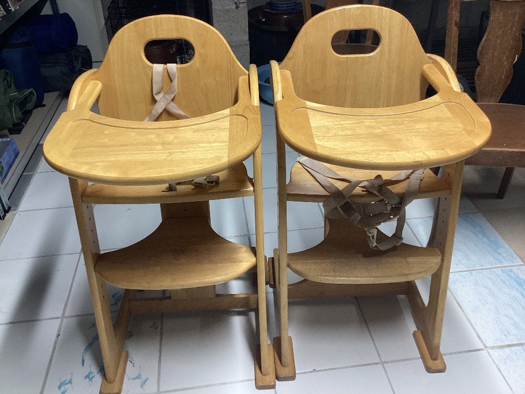 Twee eetstoelen kind, Kinderen en Baby's, Kinderstoelen, Ophalen, Gebruikt, Overige typen, Afneembaar eetblad