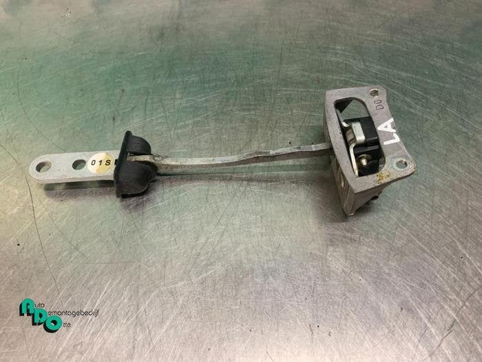 Butée 4portes arrière gauche d'un Audi A2 (A2 00-), -, 3 mois de garantie, Audi, Utilisé