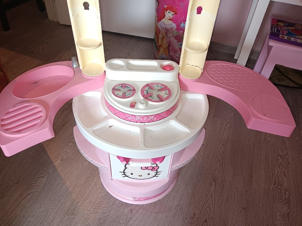 Keuken/makeup tafel, Enlèvement, Table