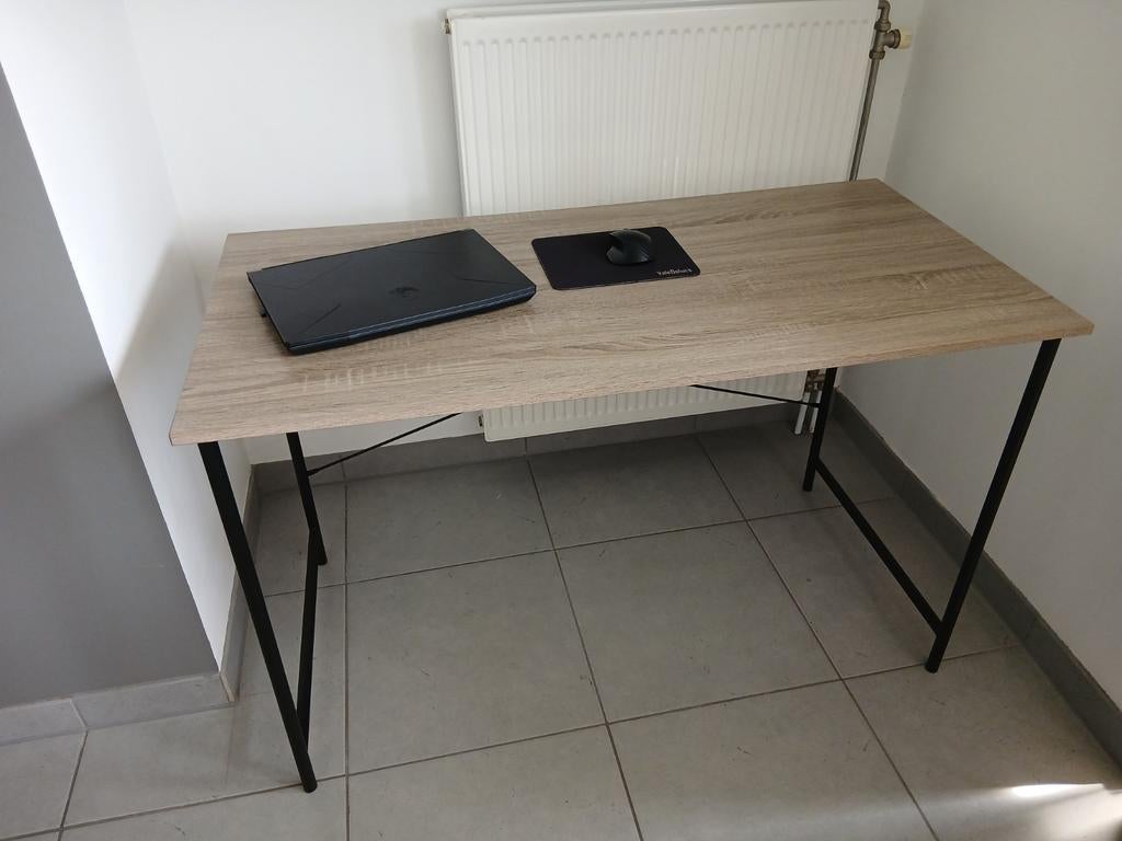 Jysk bureau VANDBORG licht eiken kleur/zwart, Huis en Inrichting, Bureaus, Ophalen, Jysk, Zwart, Metaal