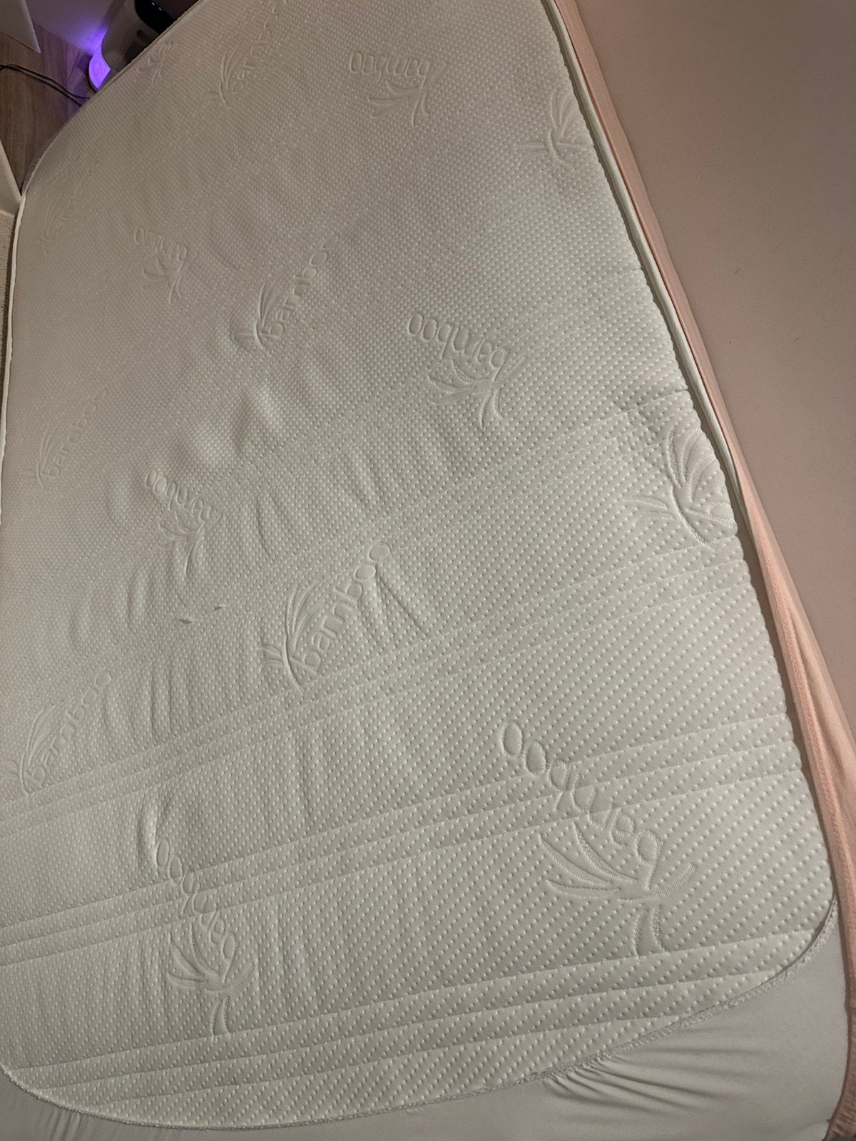 Splinternieuw matras 120cm, Ophalen, Zo goed als nieuw