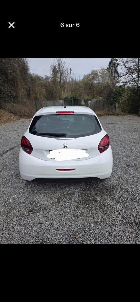 Peugeot 208, Autos, Peugeot, Entreprise, ABS, Airbags, Bluetooth, Verrouillage central, Cruise Control, Vitres électriques, Verrouillage centralisé sans clé