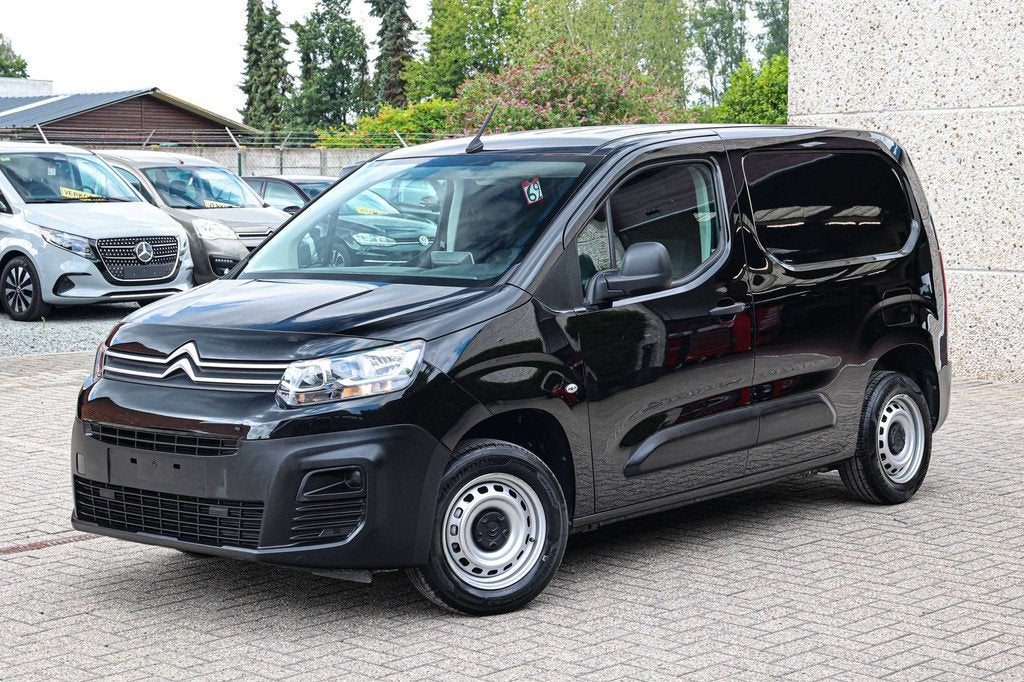 Citroën Berlingo 3-ZITPLAATSEN*APPLE-CARPLAY*PARKEERSENSORE, Auto's, Voorwielaandrijving, 75 kW, Stof, Gebruikt
