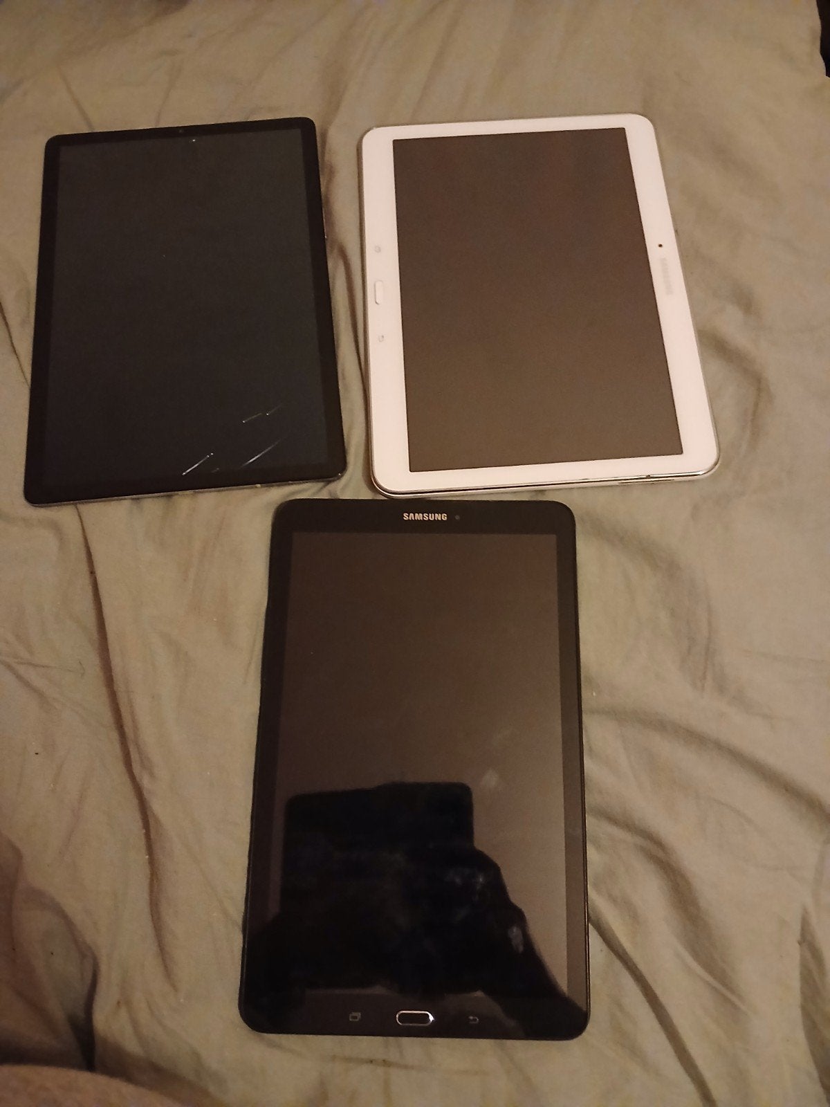 Lot 3 Samsung tablets, Ophalen