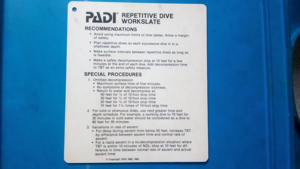 PADI repetitive dive workslate, Ophalen
