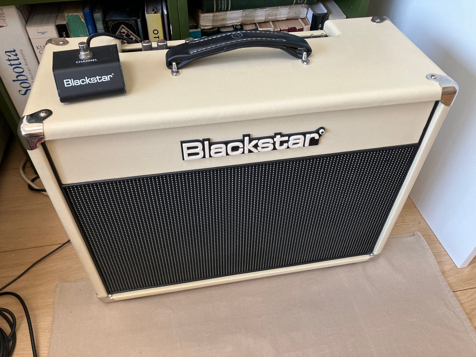 Blackstar HT-5 Anniversary Edition 5W, Muziek en Instrumenten, Ophalen of Verzenden, Zo goed als nieuw, Gitaar, Minder dan 50 watt