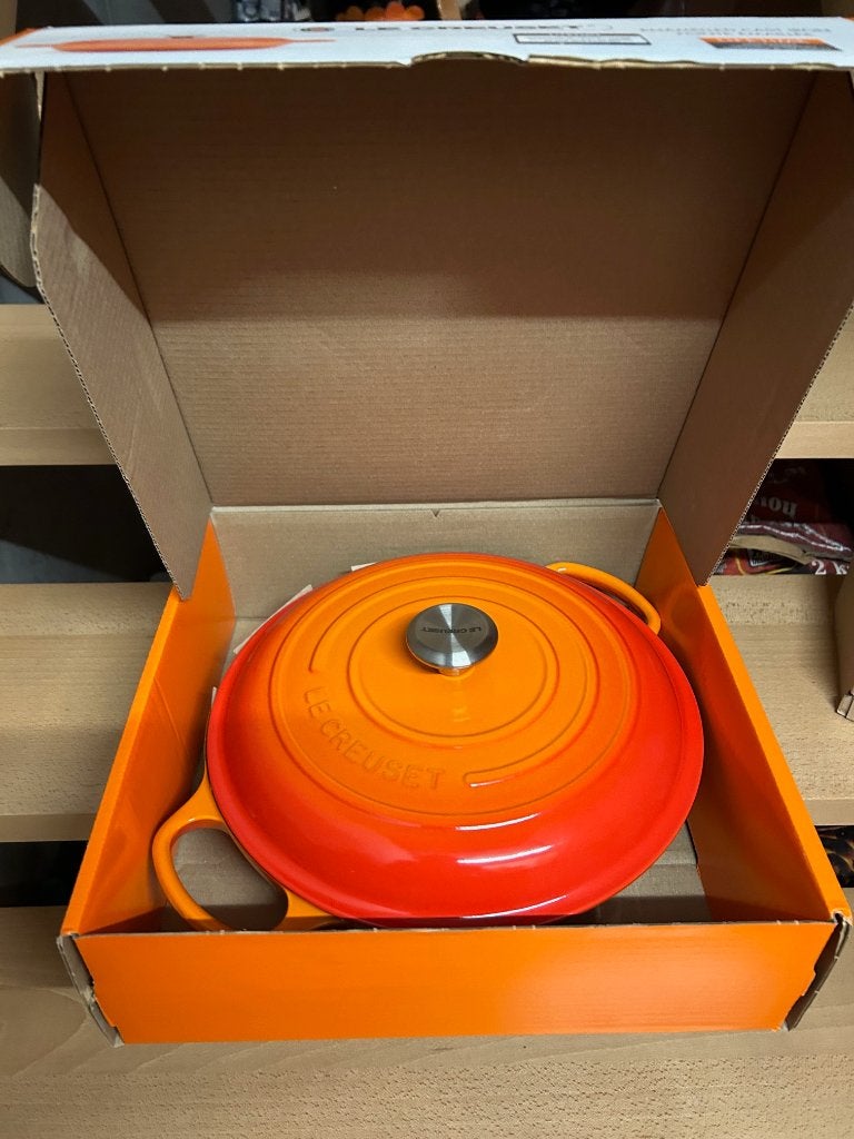 le creuset pot signature 30 cm 3.5 l new, Ophalen of Verzenden, Nieuw, Le Creuset