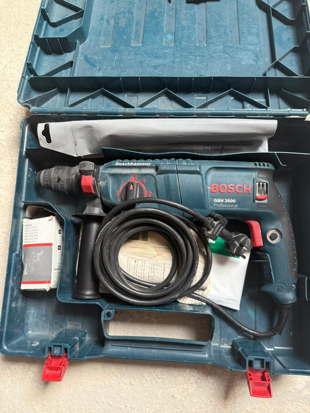 Bosch GBH 2600 Professional Boorhamer – Compleet in koffer, Doe-het-zelf en Bouw, Gereedschap | Boormachines, Zo goed als nieuw