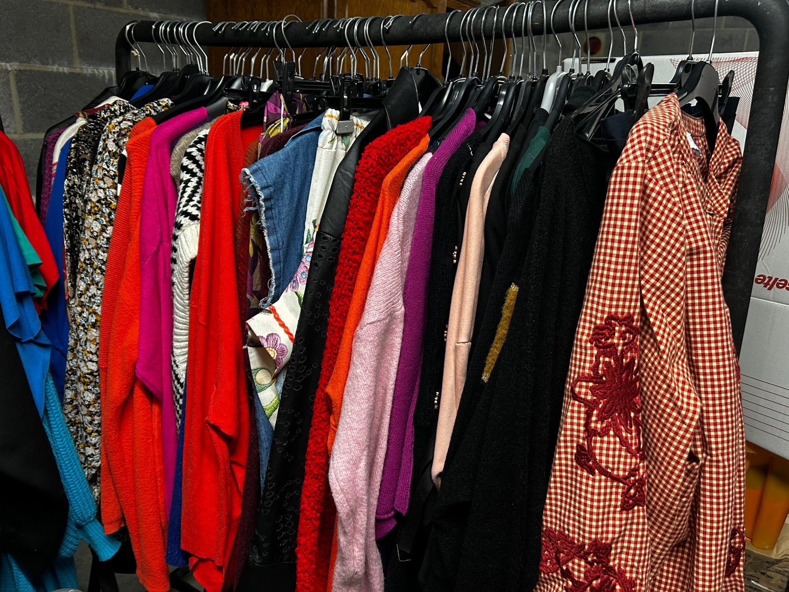 Gros lot pour revendeur / brocante, Kleding | Dames, Dames-kledingpakketten, Ophalen, Zo goed als nieuw