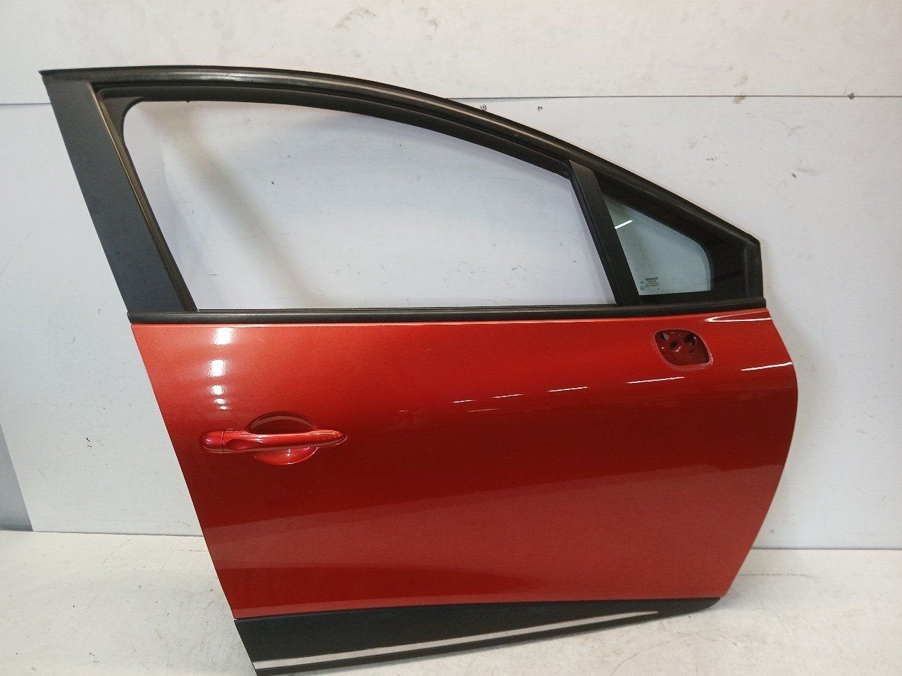 Portier rechts voor Renault Clio, Autos : Pièces & Accessoires, Onderdelen@venauto.nl, Van der Ven Autorecycling B.V., Ettenseweg 76, 4706 PB Roosendaal, The Netherlands