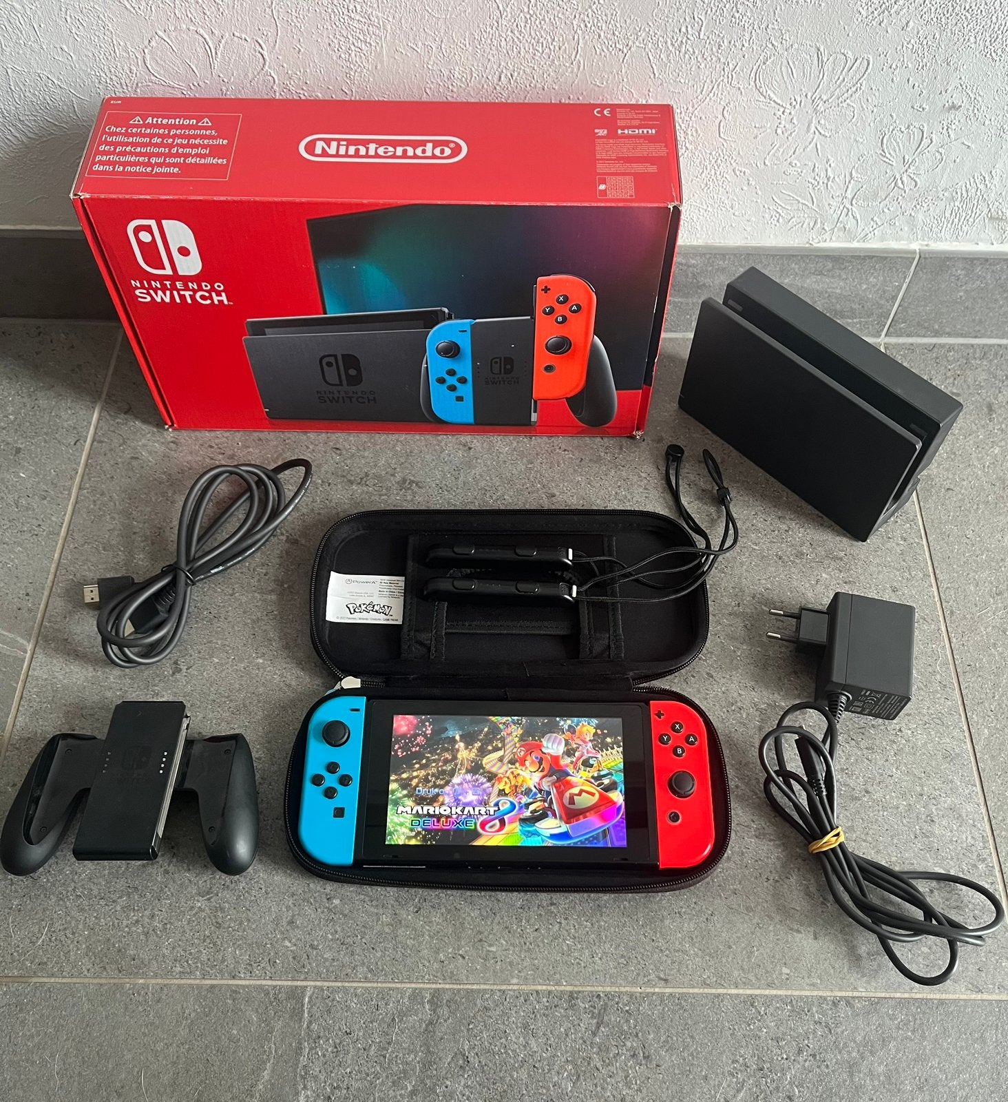 Nintendo Switch V2 - Complete Set - Zeer Goede Staat + Mario, Consoles de jeu & Jeux vidéo, Consoles de jeu | Nintendo Switch