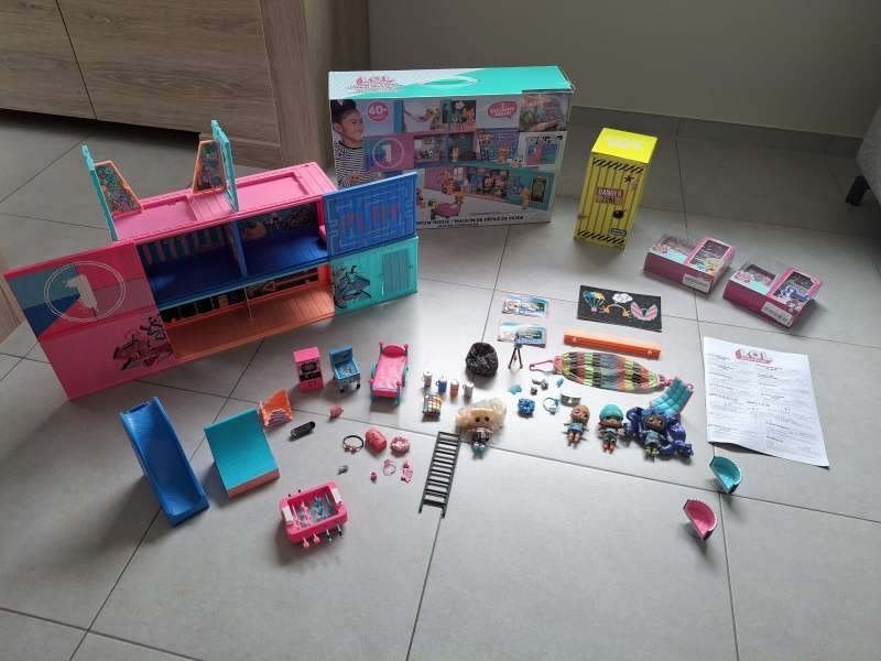 L.O.L. Surprise! Fashion Show House – Poppenhuis, Kinderen en Baby's, Ophalen, Zo goed als nieuw, Poppenhuis