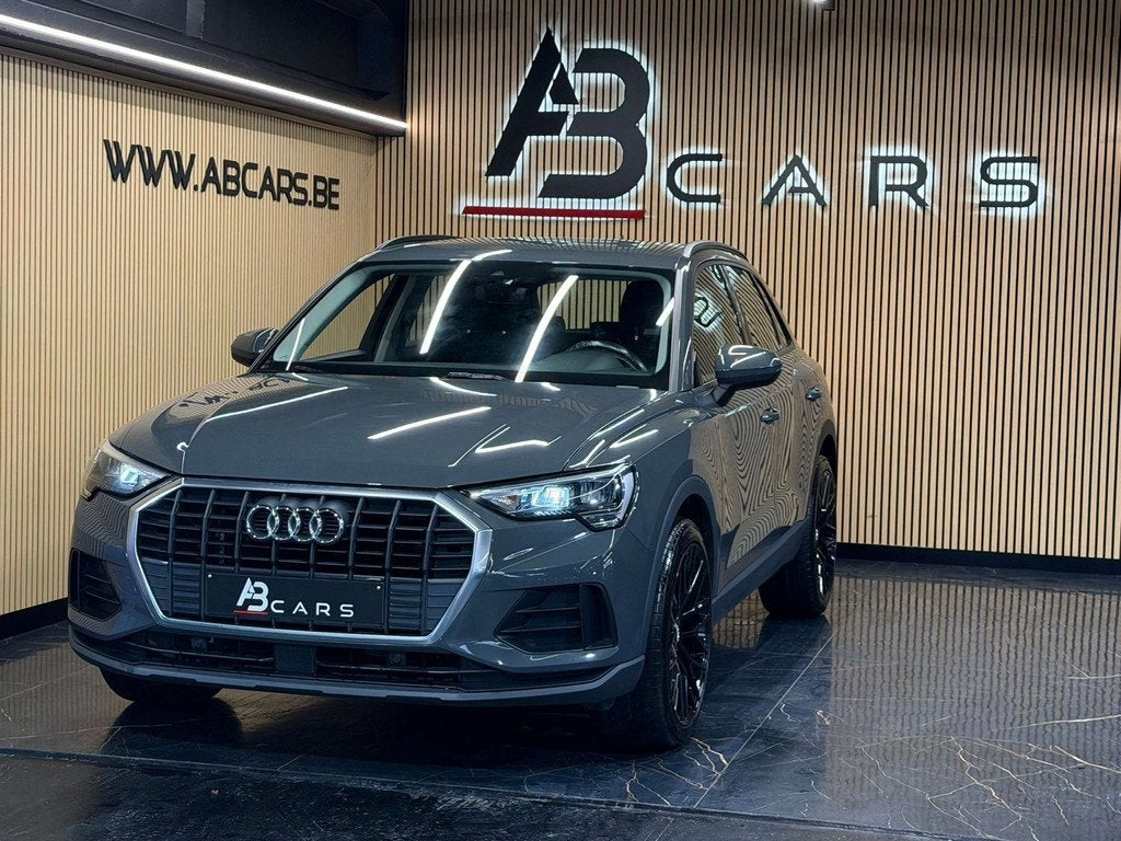 Audi Q3 35 TDi * GARANTIE 12 MOIS LINE * S PORT * AUTO *, Auto's, Automaat, Bi-Xenon koplampen, Gebruikt, 4 cilinders