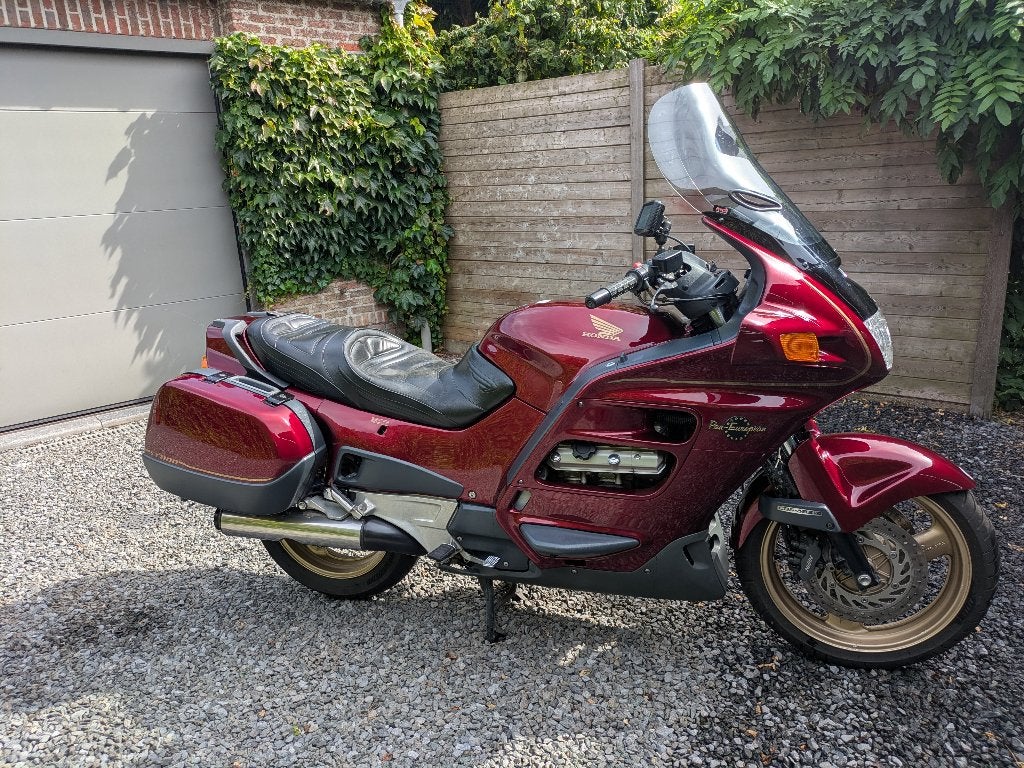 Honda pan european 1100, Motoren, ABS, 4 cilinders, Particulier, Meer dan 35 kW