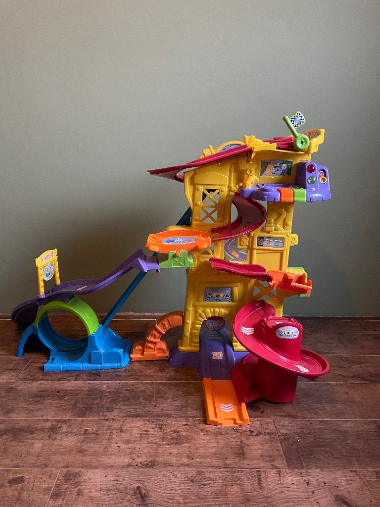 Toet Toet Auto's - Vtech verschillende sets + veel auto's, Ophalen, Gebruikt, 6 maanden tot 2 jaar