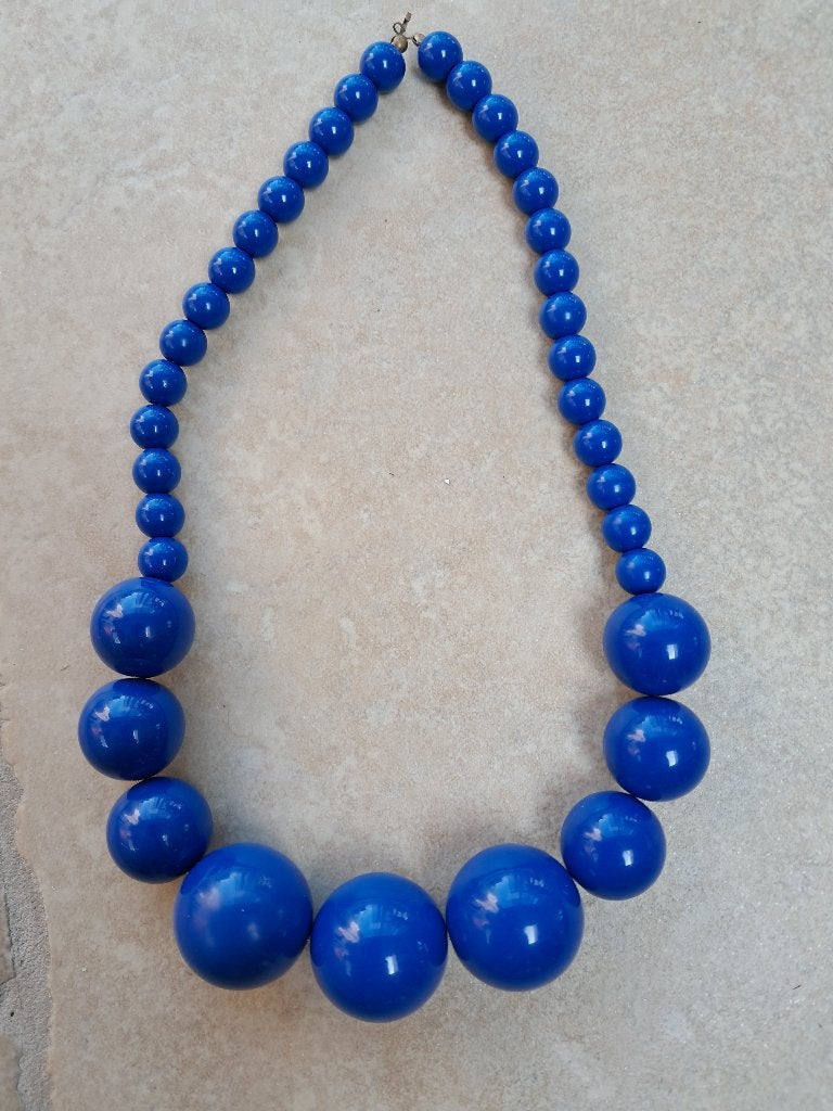 Retro stijl bolletjes halsketting blauw, Handtassen en Accessoires, Kettingen, Ophalen of Verzenden, Gebruikt, Blauw, Overige materialen