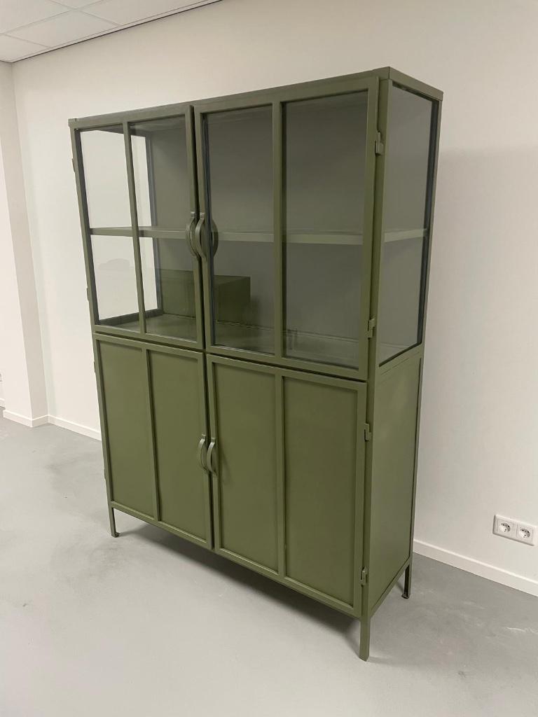 vitrinekast metaal exclusief groen-glas130 br actie voorraad, Neuf, 25 à 50 cm, Enlèvement ou Envoi, Vitrinekast metaal exclusief groen-glas130 br actie voorraad