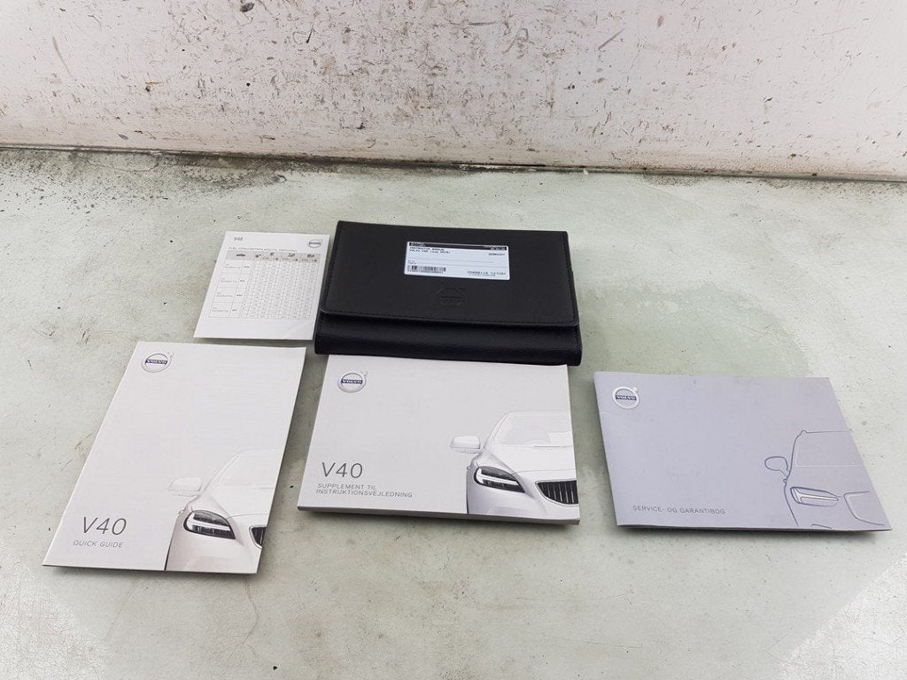 MANUEL UTILISATEUR Volvo V40 (MV) (01-2012/08-2019), Utilisé, Volvo
