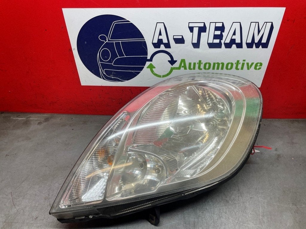 PHARE / OPTIQUE AVANT DROIT Opel Vivaro (|8200701356|), Opel, Opel Automobile GmbH, Utilisé, Kontakt-opel@opel.com