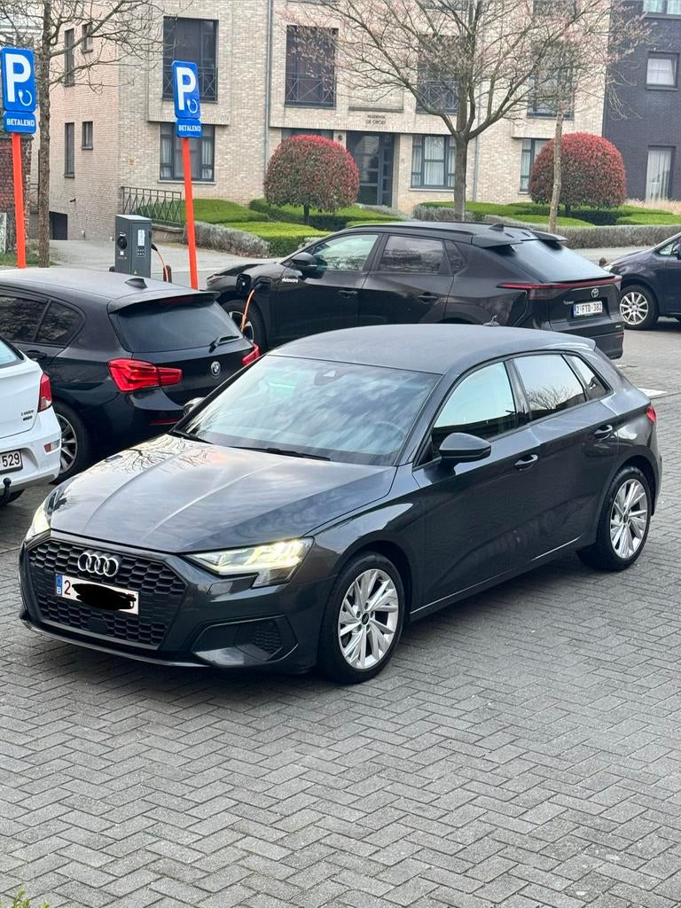Audi A3 bisiness edition 110pk 12/2022 45 dkm, Auto's, Audi, Stof, Euro 6, Break, Grijs
