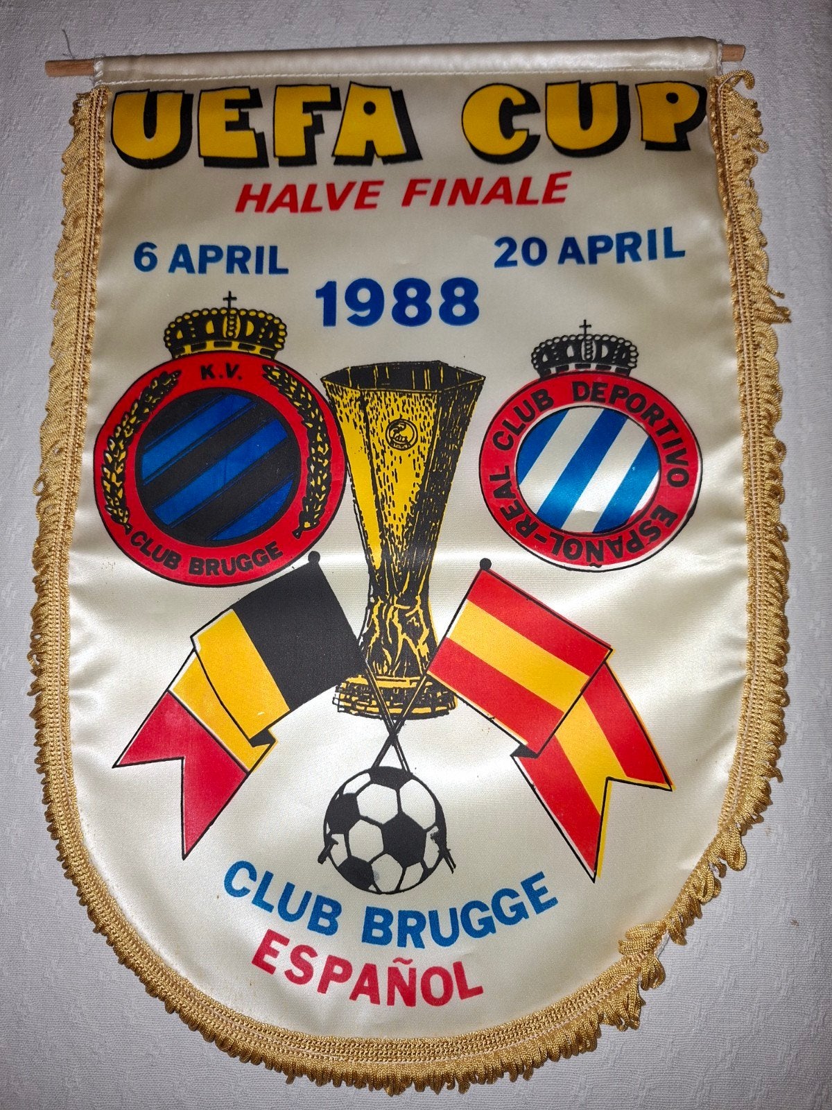 wimpel Club Brugge - Espanol  1988
Club Brugge - Español 
19, Ophalen of Verzenden