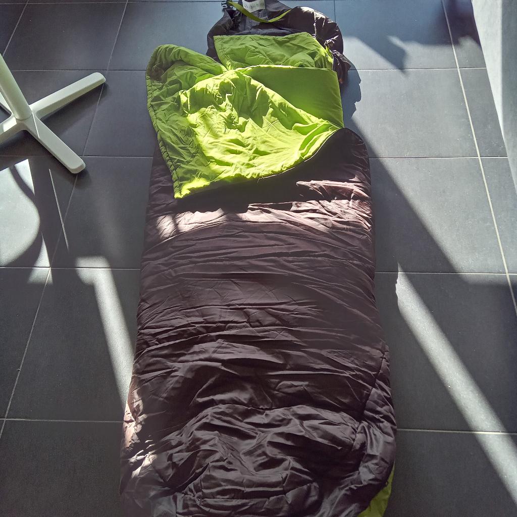QUECHUA SLAAPZAK +MATRAS, Caravans en Kamperen, Slaapzakken, Ophalen of Verzenden