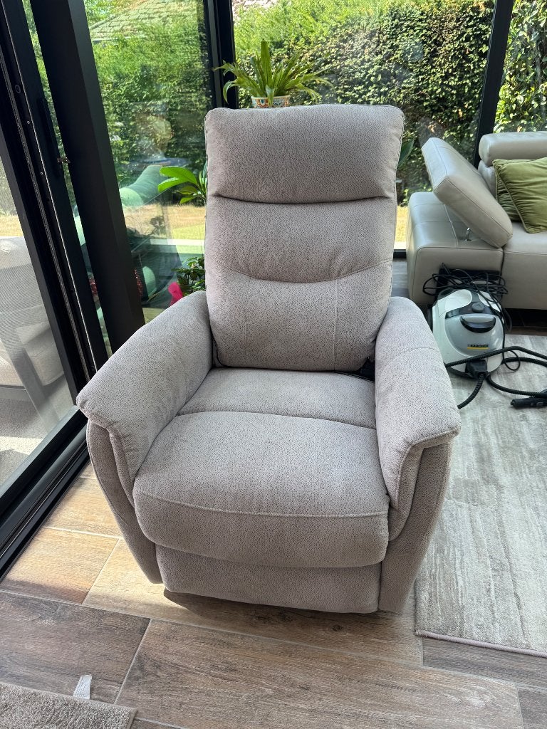 Elektrische relaxfauteuil, Huis en Inrichting, Fauteuils, Zo goed als nieuw, Stof, 75 tot 100 cm, 75 tot 100 cm, Ophalen