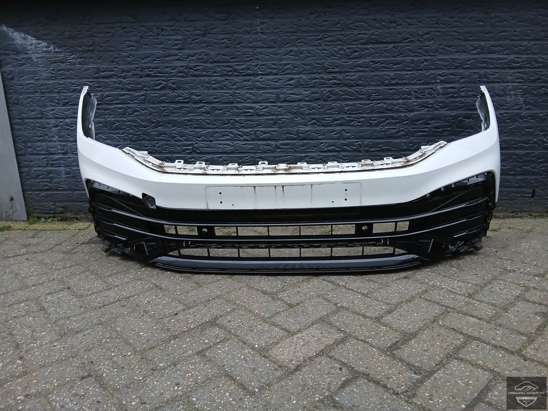 Pare-chocs avant VW Tiguan 5NA Facelift R-Line 6xPDC d'origi, Autos : Pièces & Accessoires, Pare-chocs, Volkswagen, Volkswagen AG
