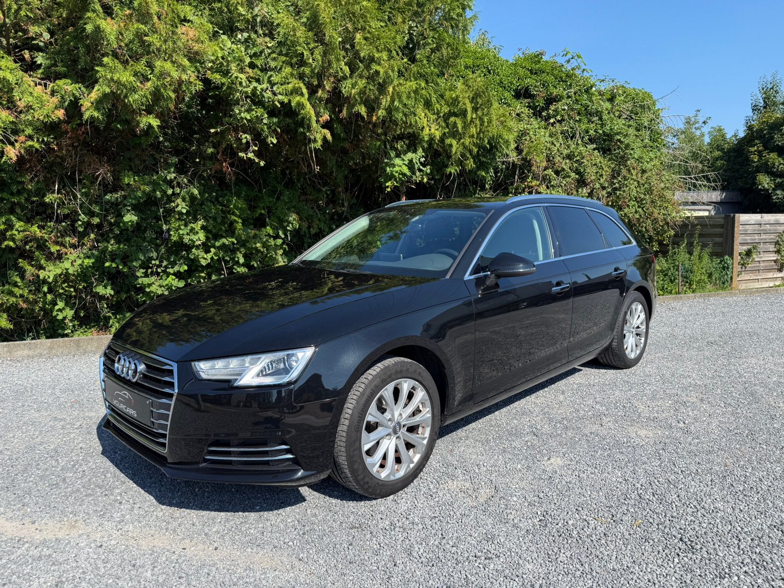 Audi A4 Avant 1.4 TFSI-ontwerp, Voorwielaandrijving, https://public.car-pass.be/vhr/cbe95dcb-3ada-4c37-ac39-96d3926cb8b3, A4, Zwart