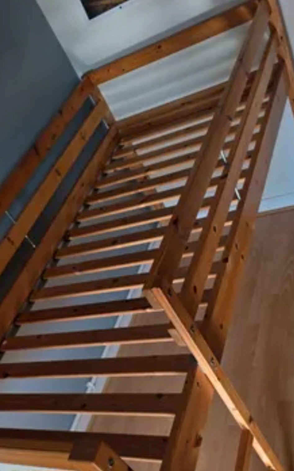 DON URGENT — Lit enfant mi-hauteur en bois, Maison & Meubles, Enlèvement, Utilisé, 80 cm